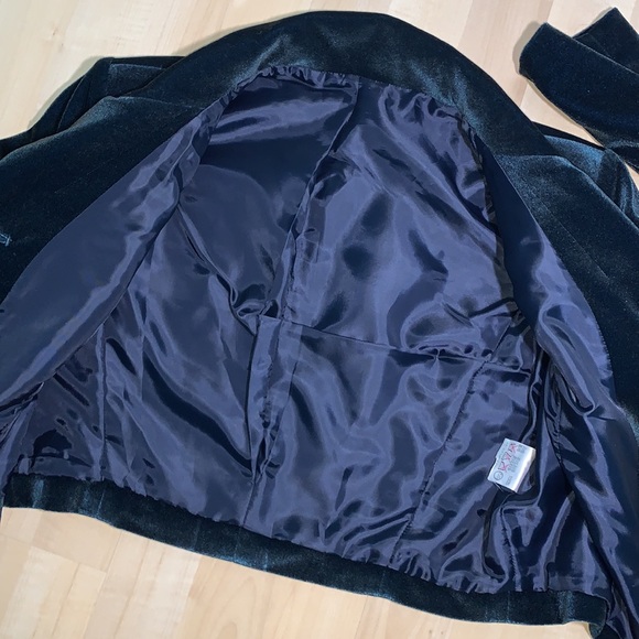 Iridescent Shimmer Velour Crop Blazer - Picture 3 of 5